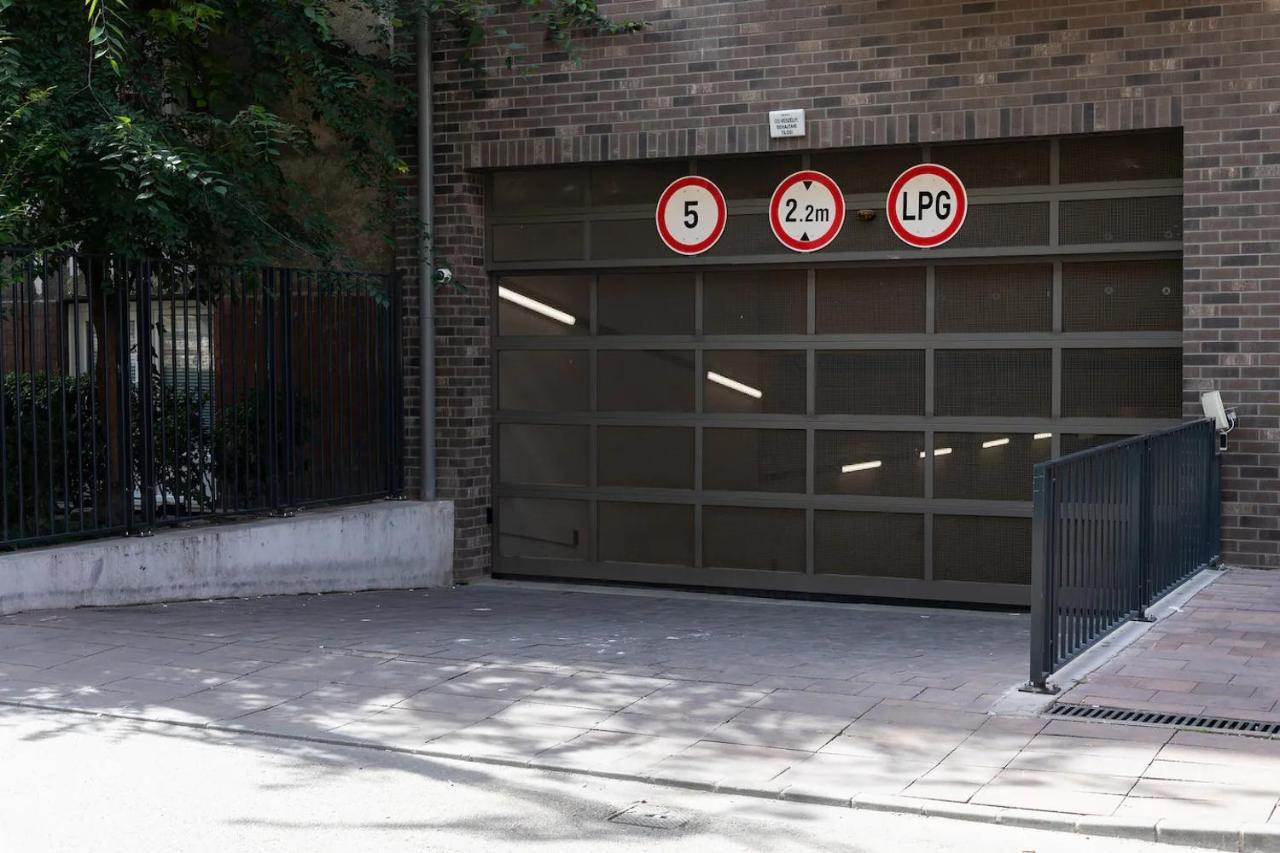 Corvin Modern Two Bedroom Apartment Free Parking Budapest Luaran gambar