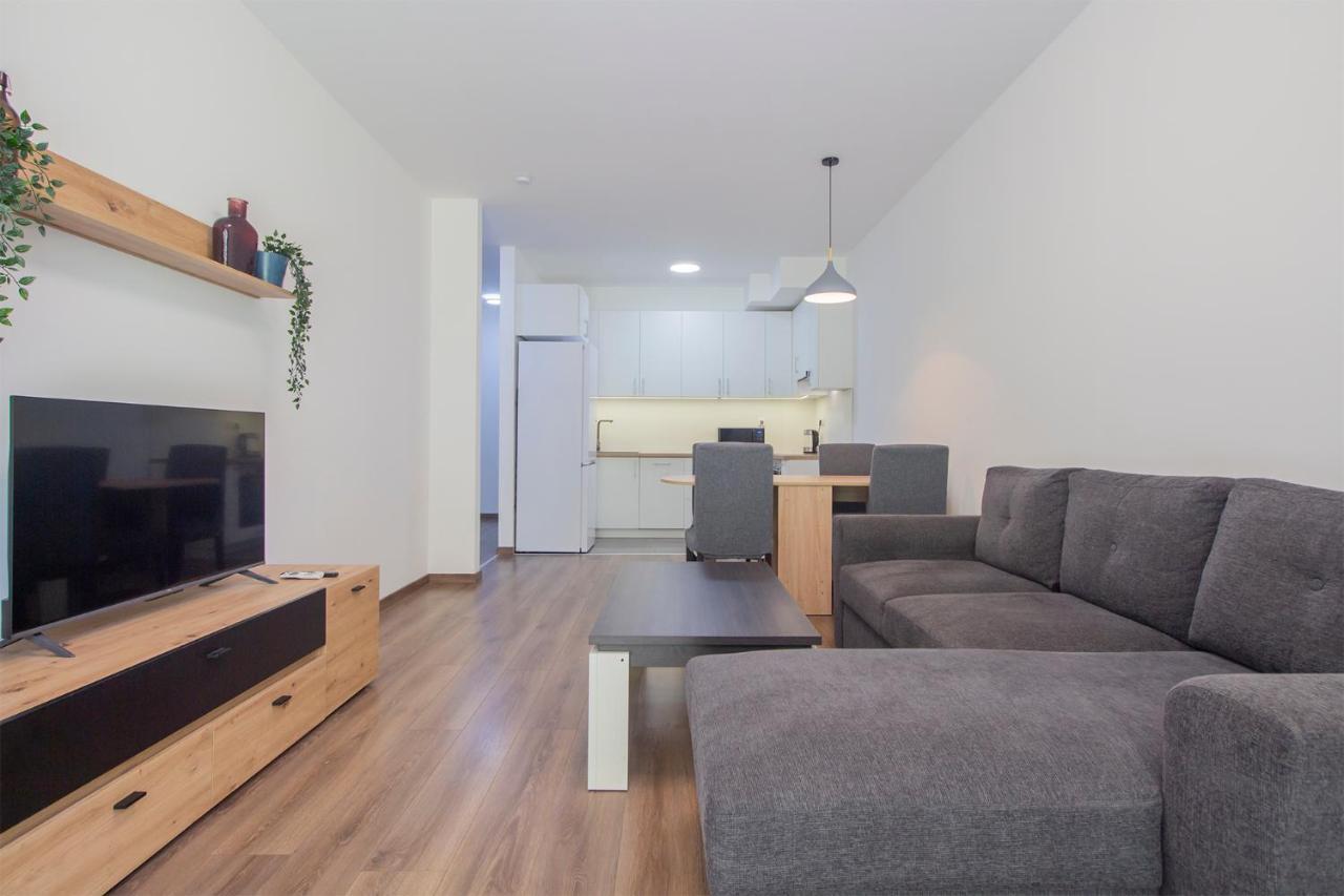 Corvin Modern Two Bedroom Apartment Free Parking Budapest Luaran gambar