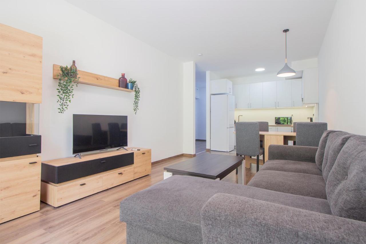 Corvin Modern Two Bedroom Apartment Free Parking Budapest Luaran gambar