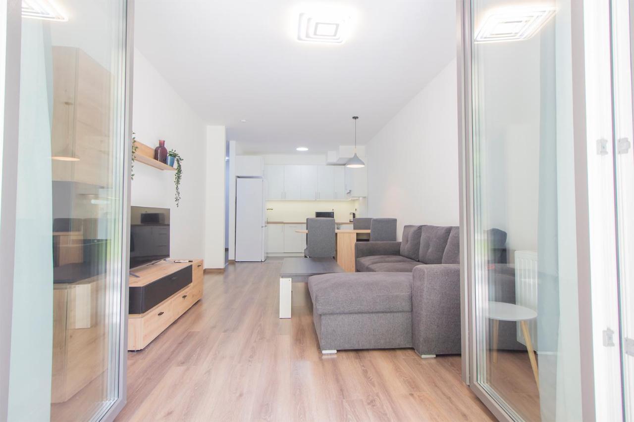 Corvin Modern Two Bedroom Apartment Free Parking Budapest Luaran gambar