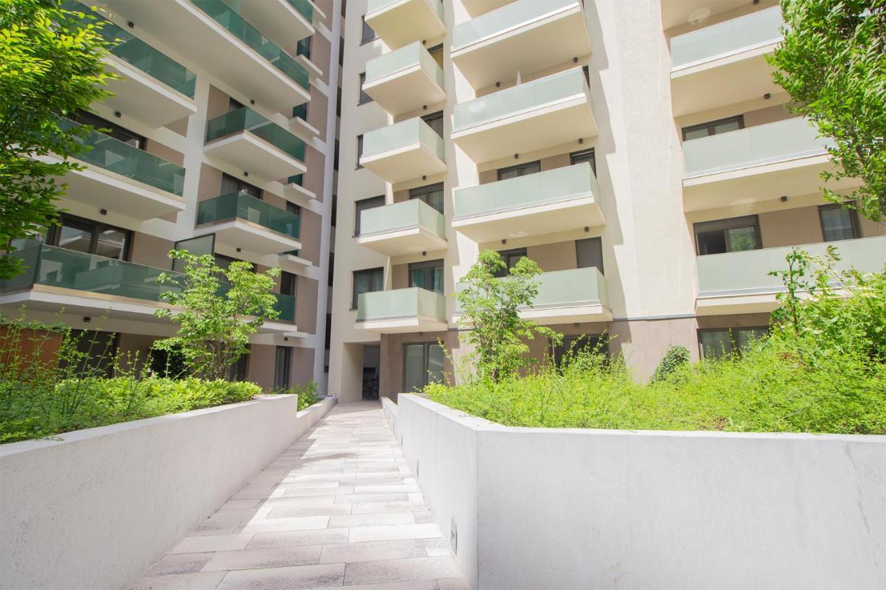 Corvin Modern Two Bedroom Apartment Free Parking Budapest Luaran gambar