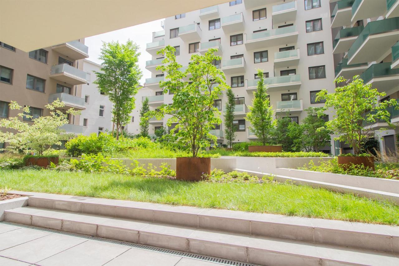 Corvin Modern Two Bedroom Apartment Free Parking Budapest Luaran gambar